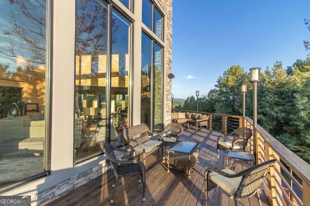 540 Mtn Top RD Blairsville, GA 30512