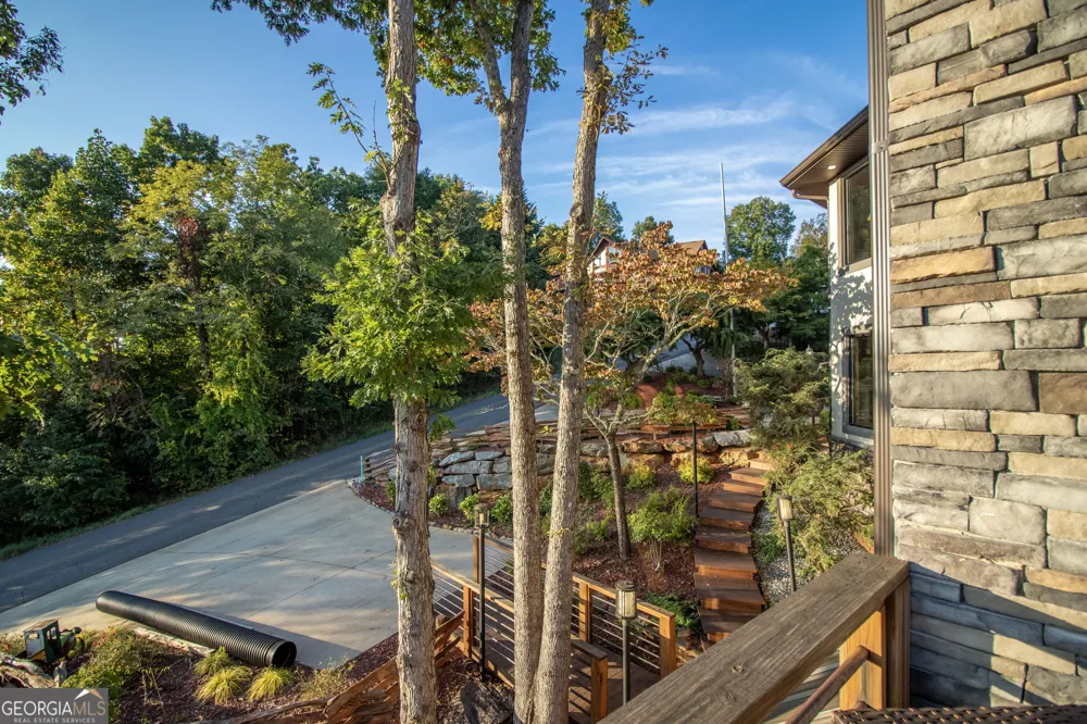 540 Mtn Top RD Blairsville, GA 30512