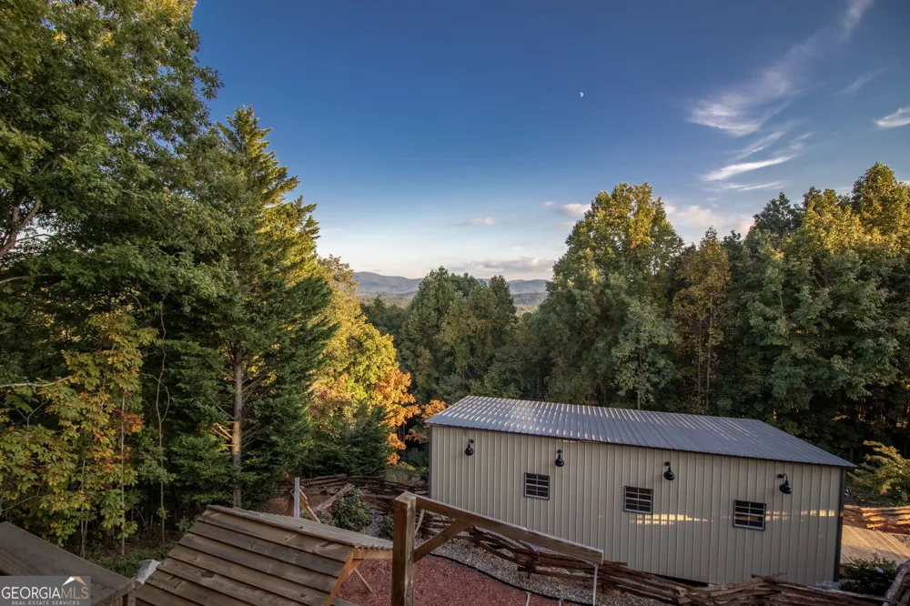 540 Mtn Top RD Blairsville, GA 30512