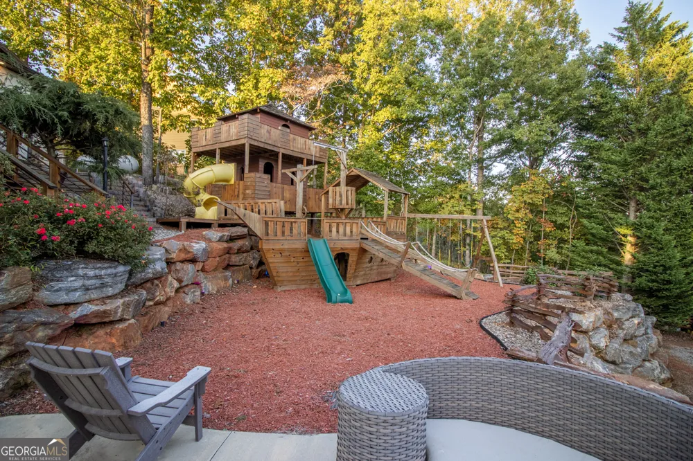 540 Mtn Top RD Blairsville, GA 30512