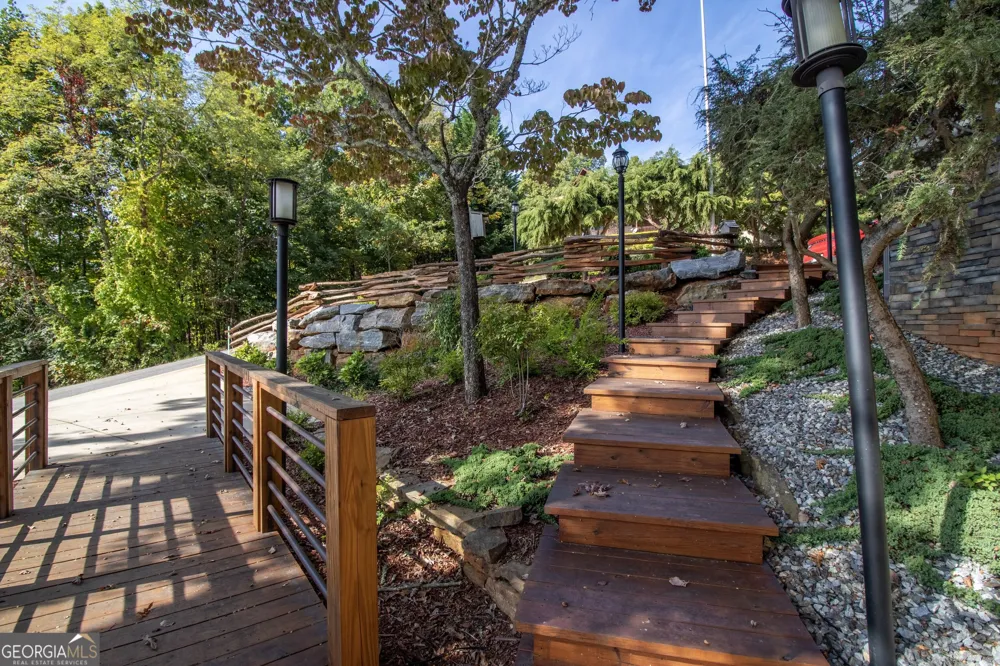 540 Mtn Top RD Blairsville, GA 30512