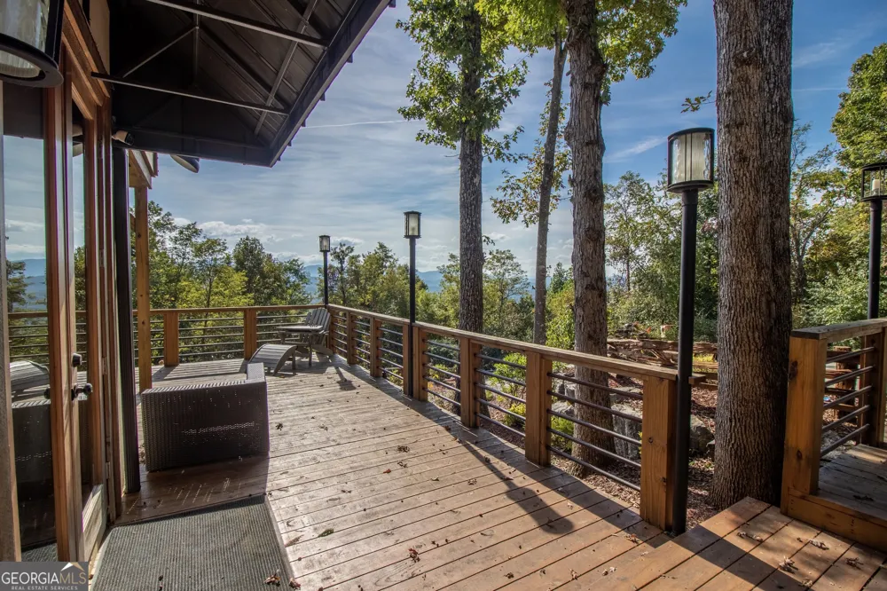 540 Mtn Top RD Blairsville, GA 30512