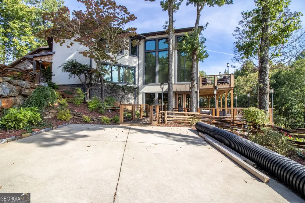 540 Mtn Top RD Blairsville, GA 30512
