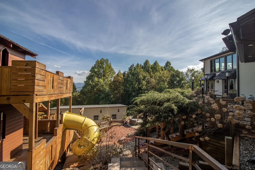 540 Mtn Top RD Blairsville, GA 30512