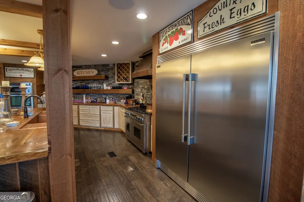 540 Mtn Top RD Blairsville, GA 30512