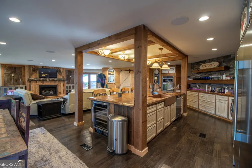 540 Mtn Top RD Blairsville, GA 30512