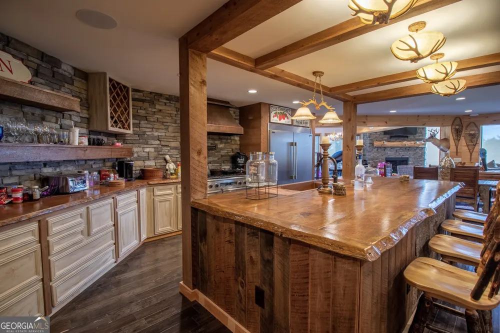 540 Mtn Top RD Blairsville, GA 30512