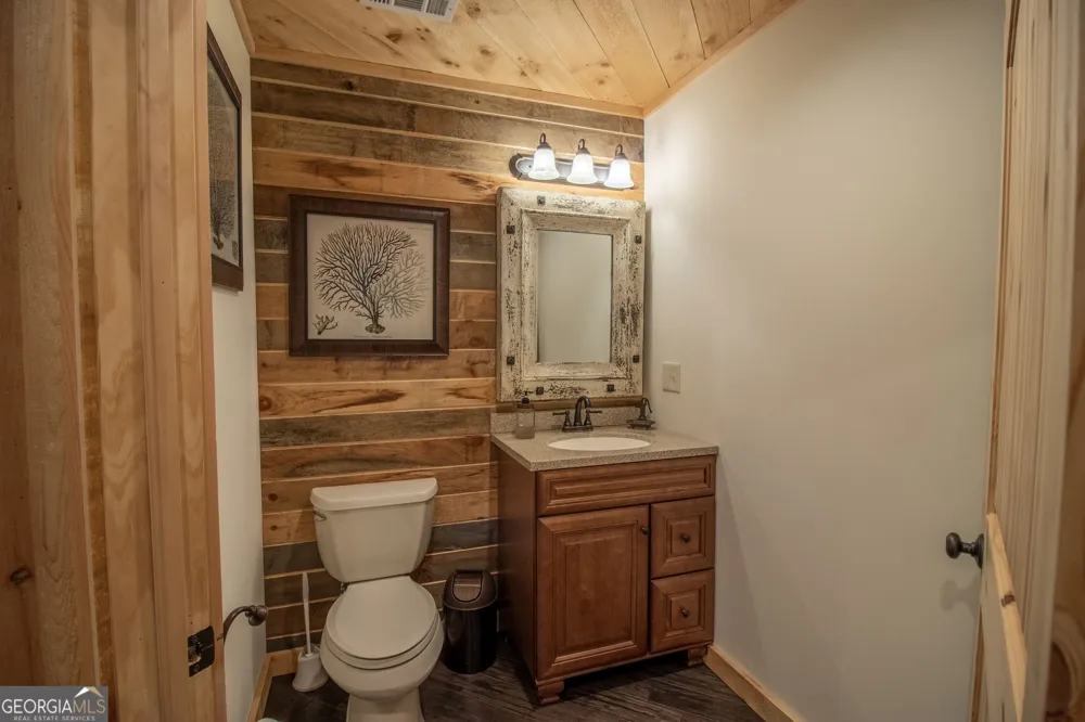 540 Mtn Top RD Blairsville, GA 30512