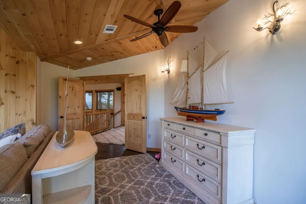 540 Mtn Top RD Blairsville, GA 30512