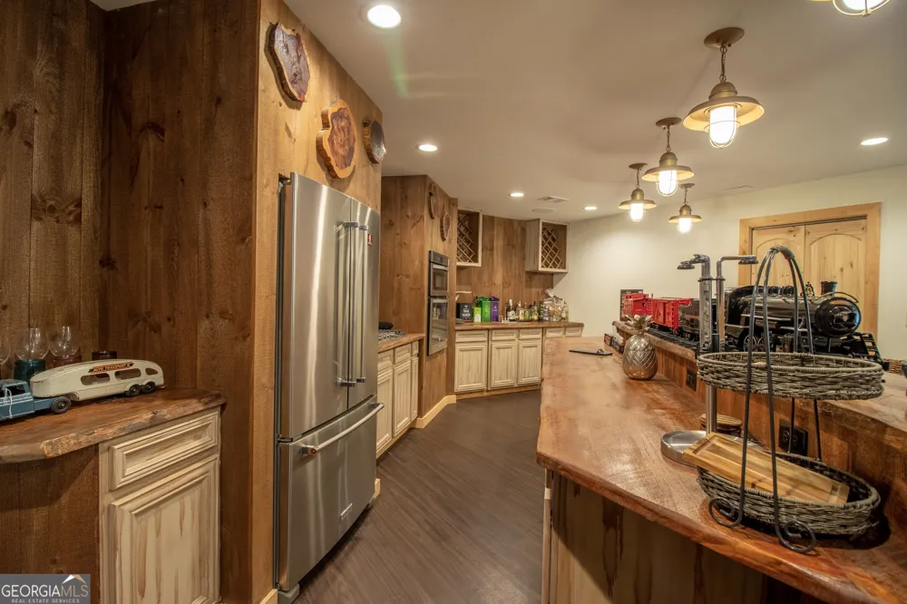 540 Mtn Top RD Blairsville, GA 30512