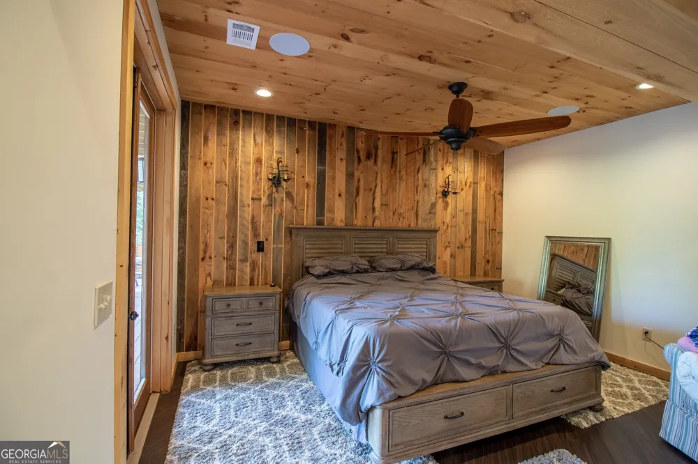 540 Mtn Top RD Blairsville, GA 30512