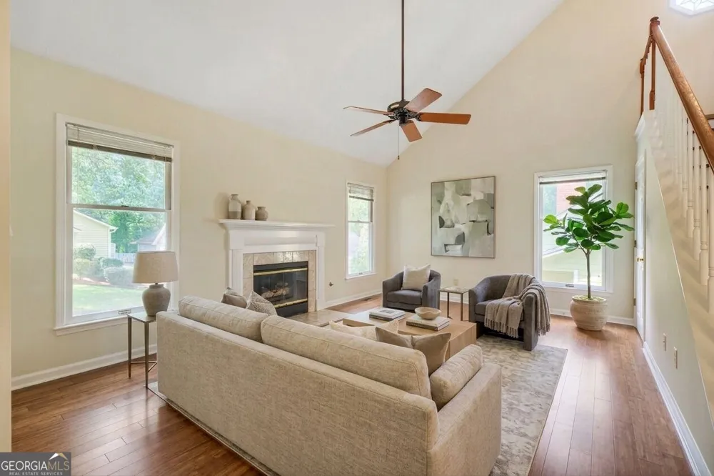 299 Somerlane PL Avondale Estates, GA 30002