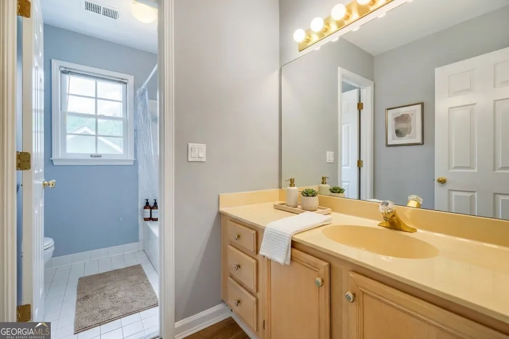 299 Somerlane PL Avondale Estates, GA 30002
