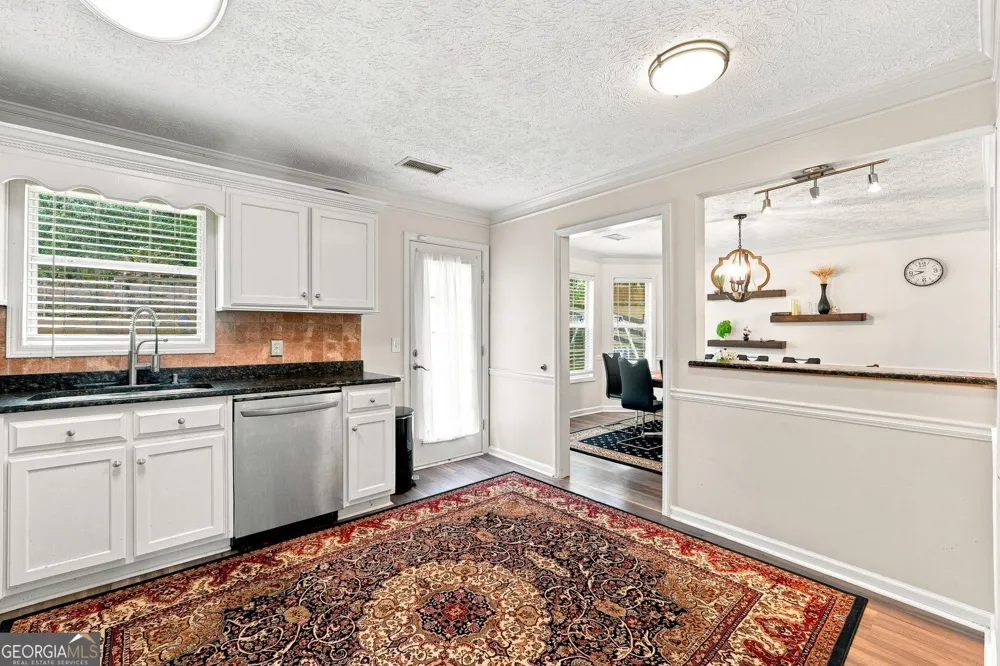 932 Sugar Meadow LN Sugar Hill, GA 30518