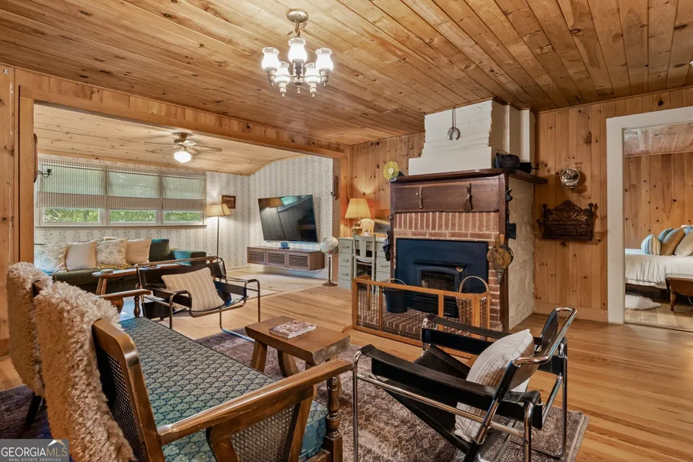 31 Bear Creek LN Clayton, GA 30525