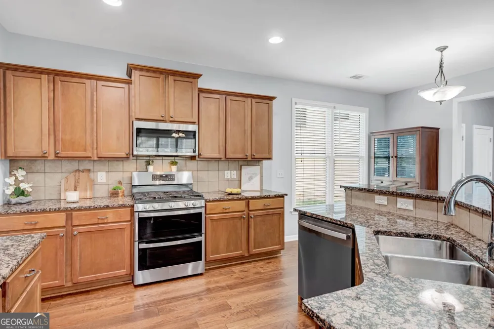 1516 Baxley Pine TRCE Suwanee, GA 30024