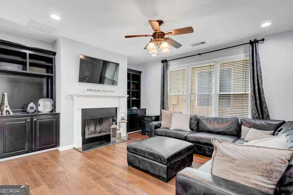 1516 Baxley Pine TRCE Suwanee, GA 30024