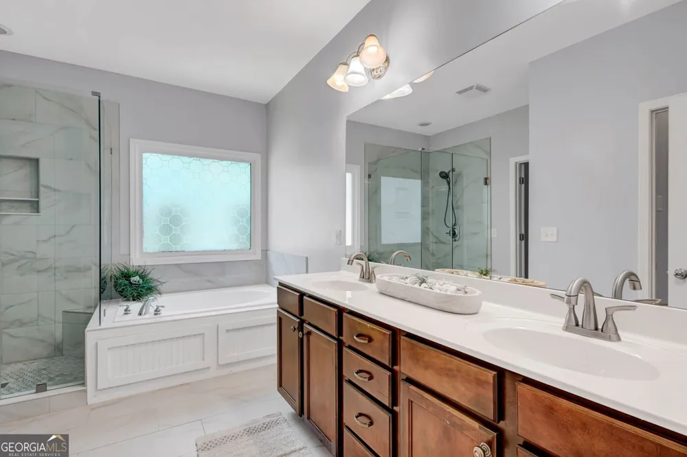 1516 Baxley Pine TRCE Suwanee, GA 30024