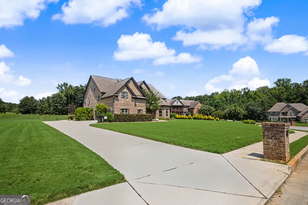 120 Broad Meadows LN Fayetteville, GA 30215