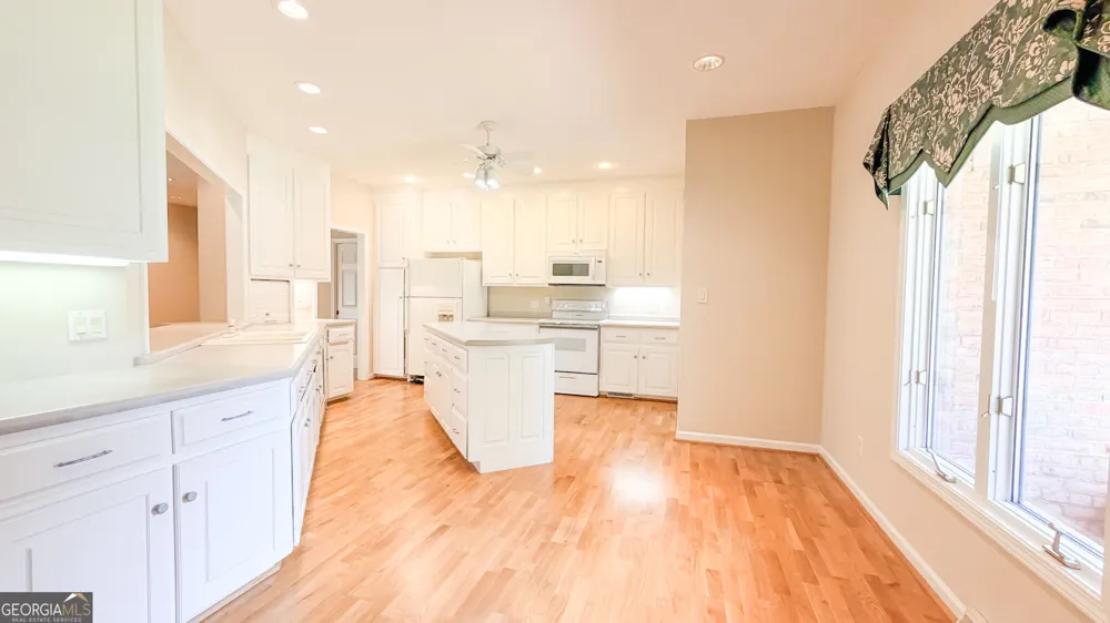 145 Brown ST Hartwell, GA 30643