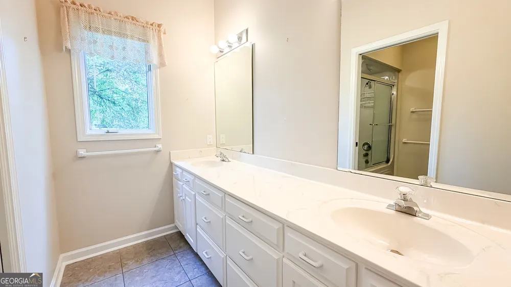 145 Brown ST Hartwell, GA 30643