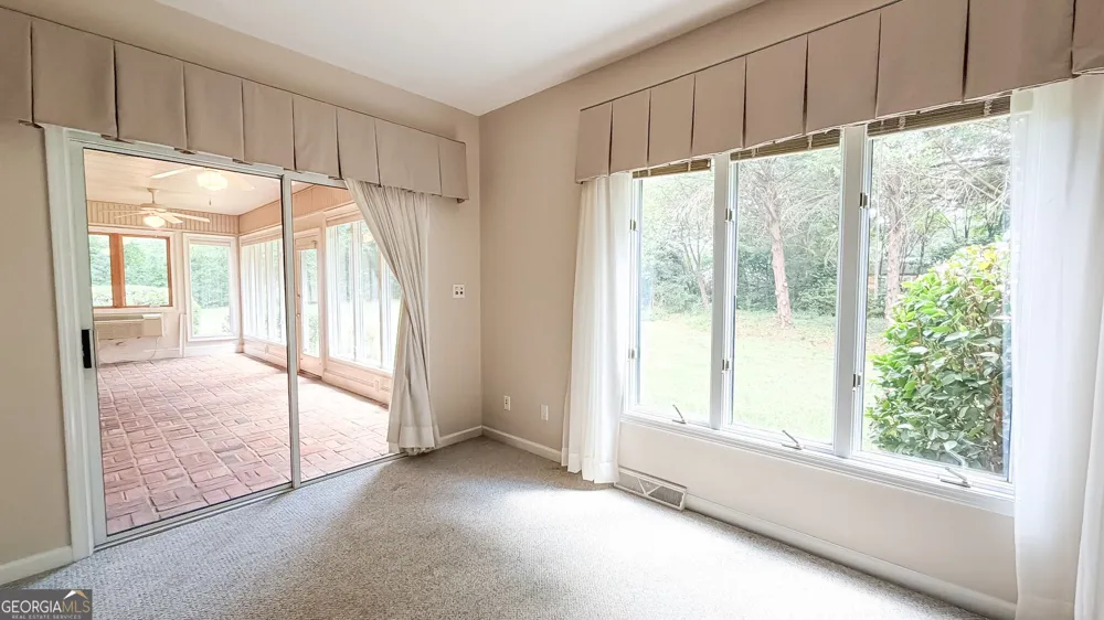 145 Brown ST Hartwell, GA 30643
