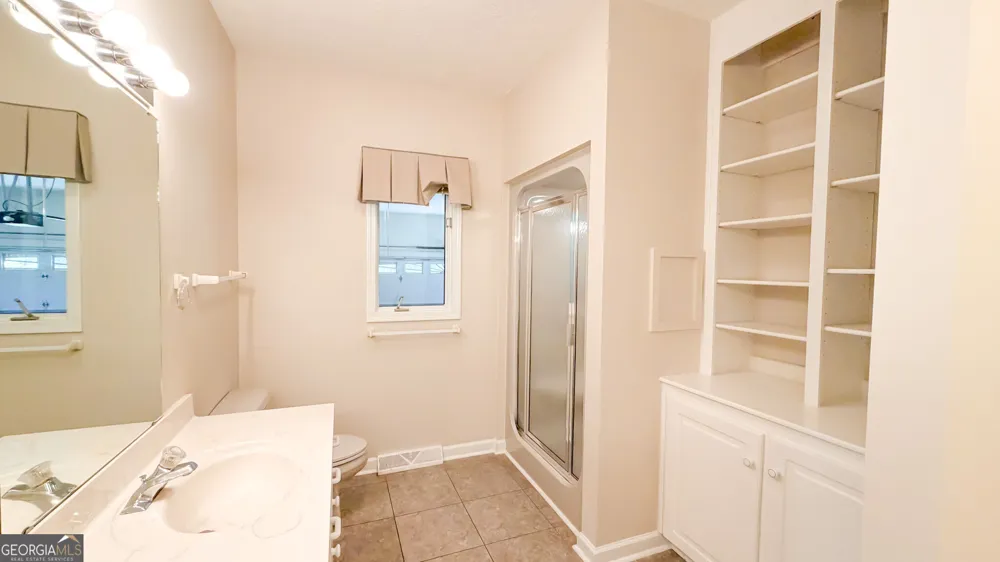 145 Brown ST Hartwell, GA 30643