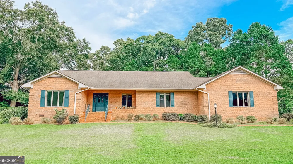 145 Brown ST Hartwell, GA 30643