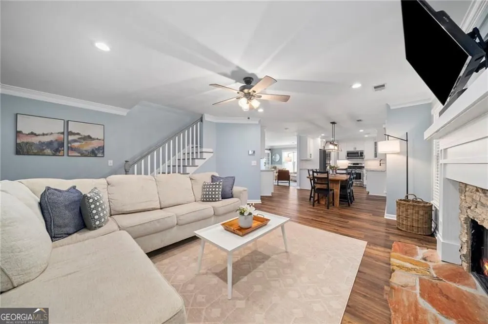 1005 Brentmoor LN NW Kennesaw, GA 30144