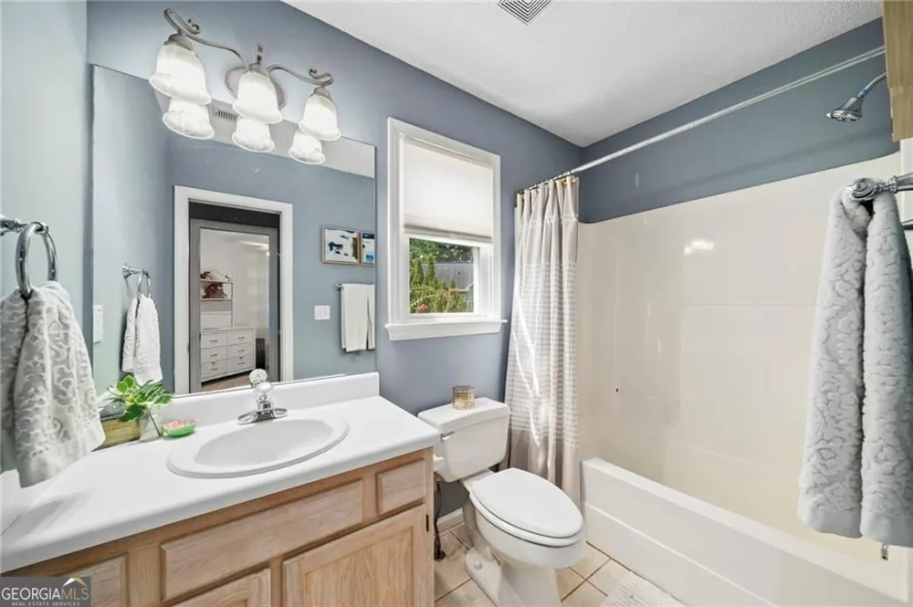 1005 Brentmoor LN NW Kennesaw, GA 30144