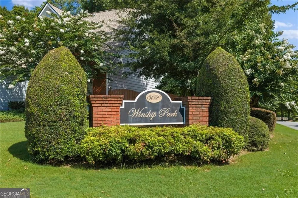1005 Brentmoor LN NW Kennesaw, GA 30144