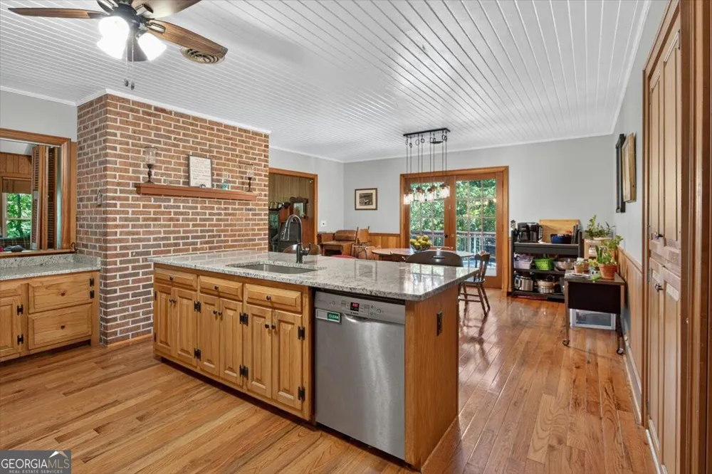 1965 Highway 52 E Ellijay, GA 30536
