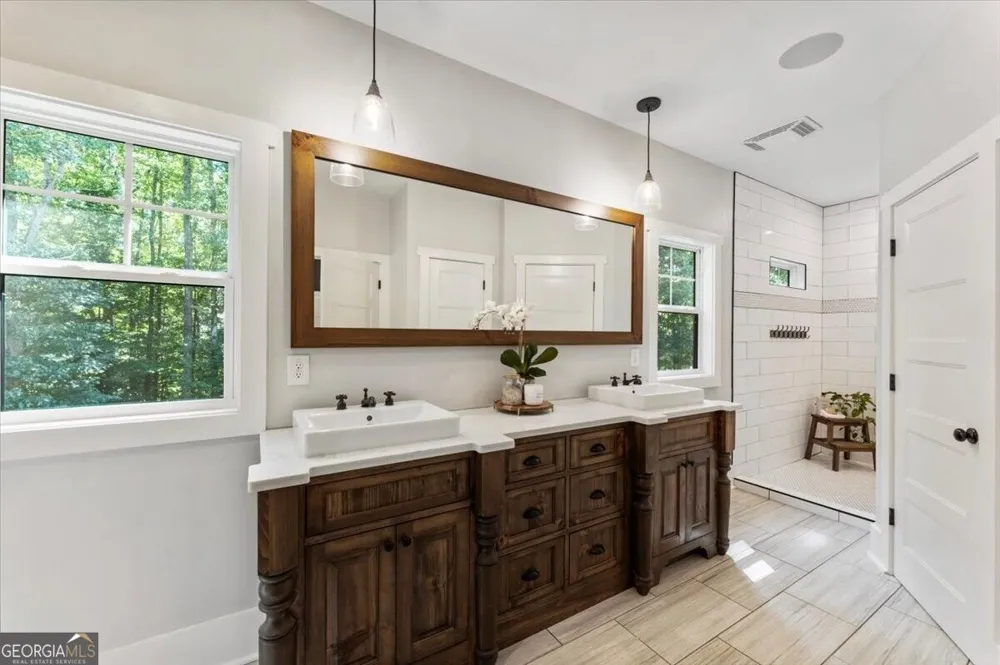 889 Freehome RD Canton, GA 30115