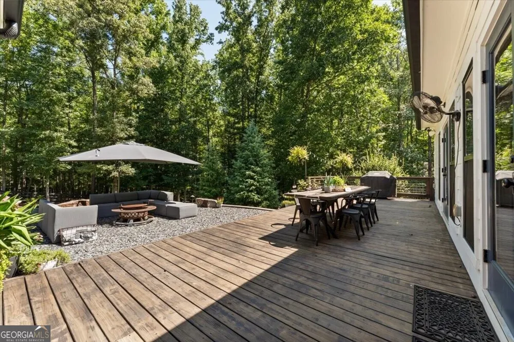 889 Freehome RD Canton, GA 30115