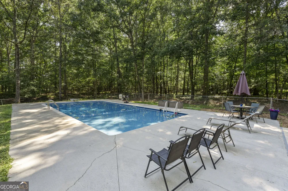 211 Race Horse DR Summerville, GA 30747
