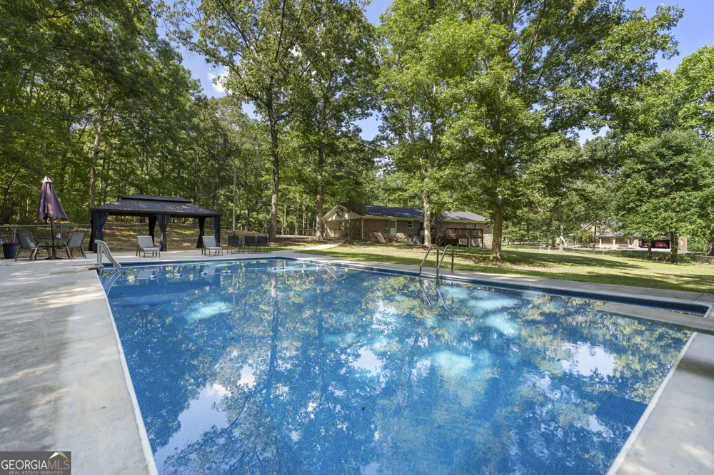211 Race Horse DR Summerville, GA 30747