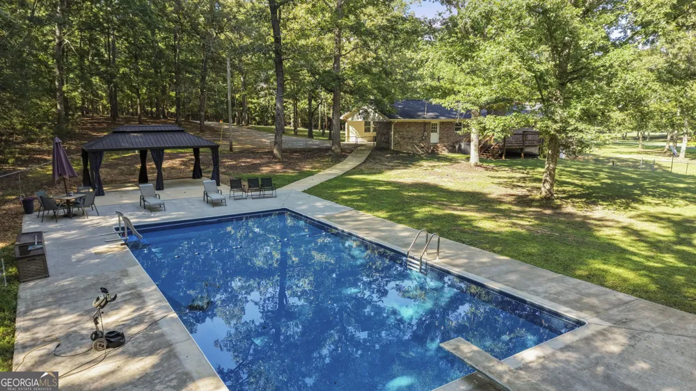 211 Race Horse DR Summerville, GA 30747
