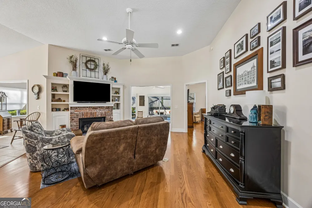410 Morning Glory RD St. Marys, GA 31558