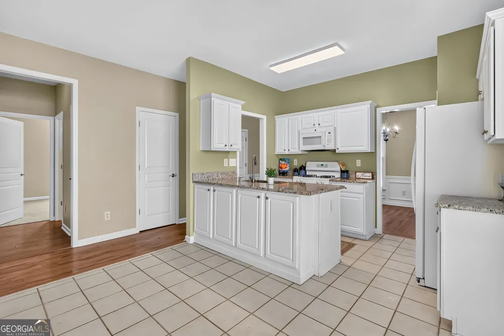 127 Churchcliff DR Woodstock, GA 30188