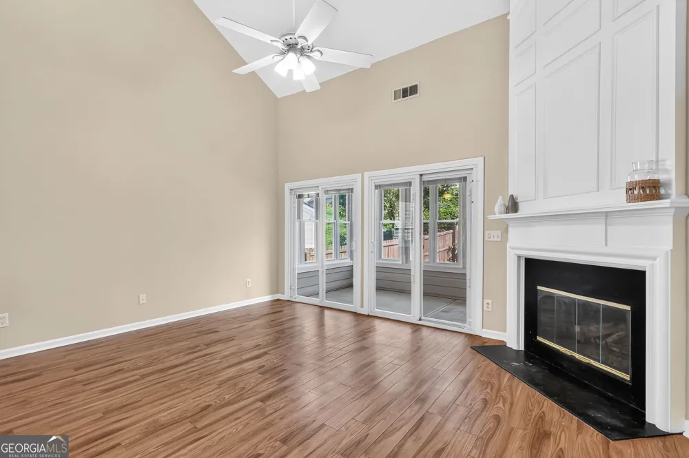 127 Churchcliff DR Woodstock, GA 30188
