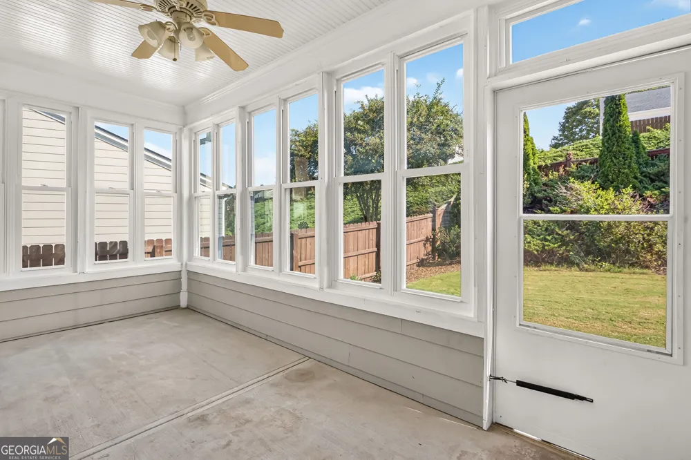 127 Churchcliff DR Woodstock, GA 30188