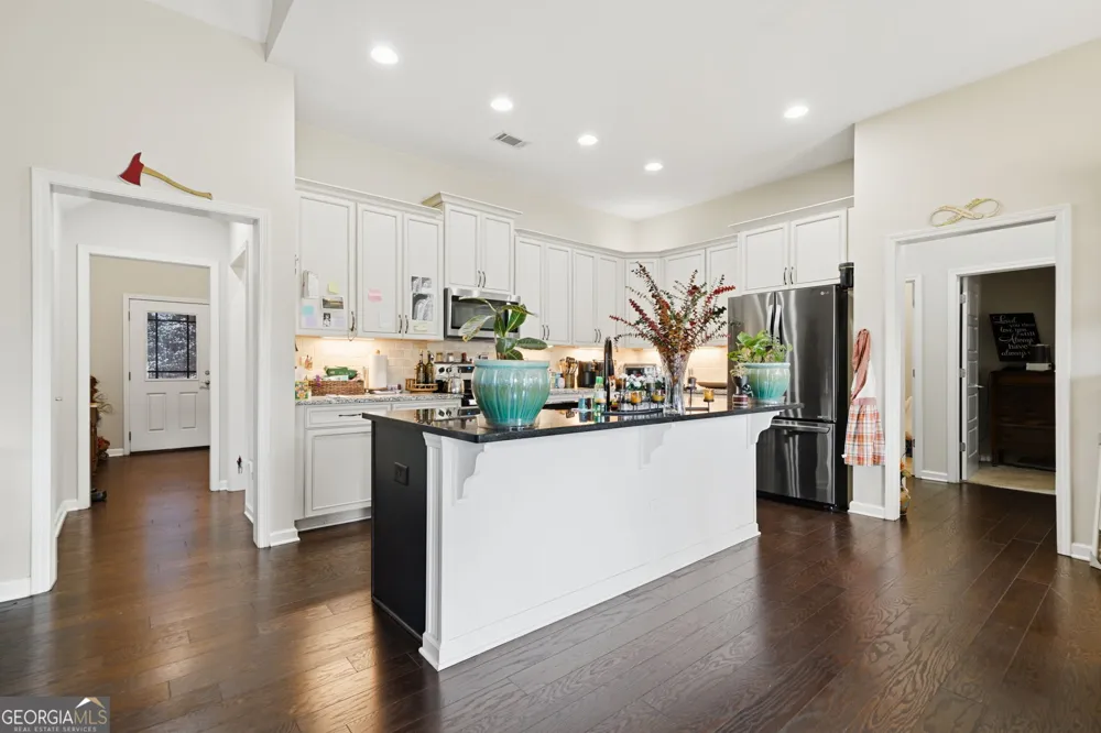 129 White Antelope ST Waleska, GA 30183