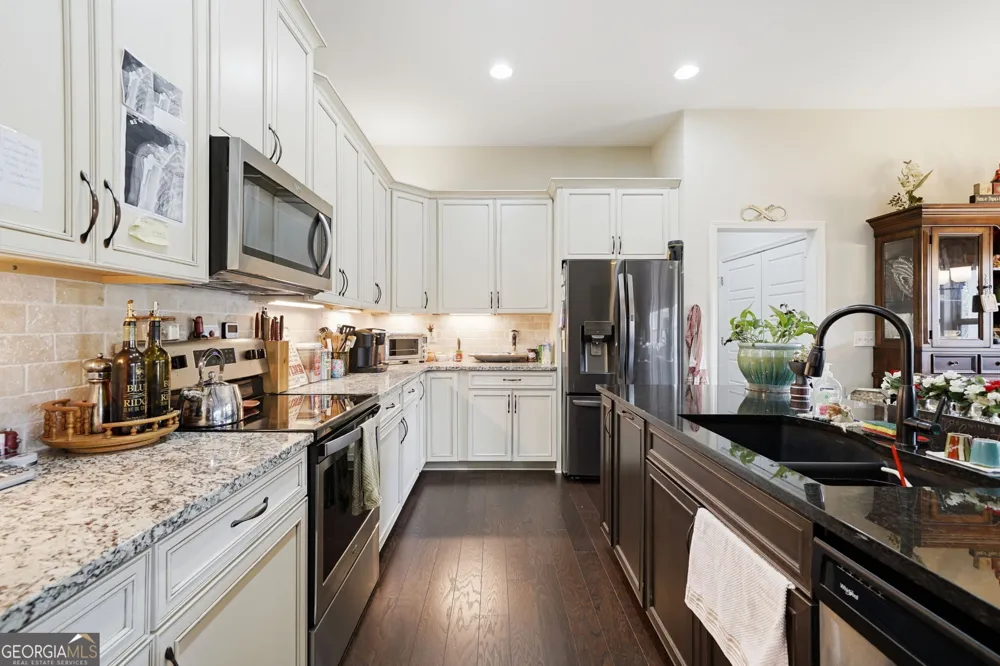 129 White Antelope ST Waleska, GA 30183