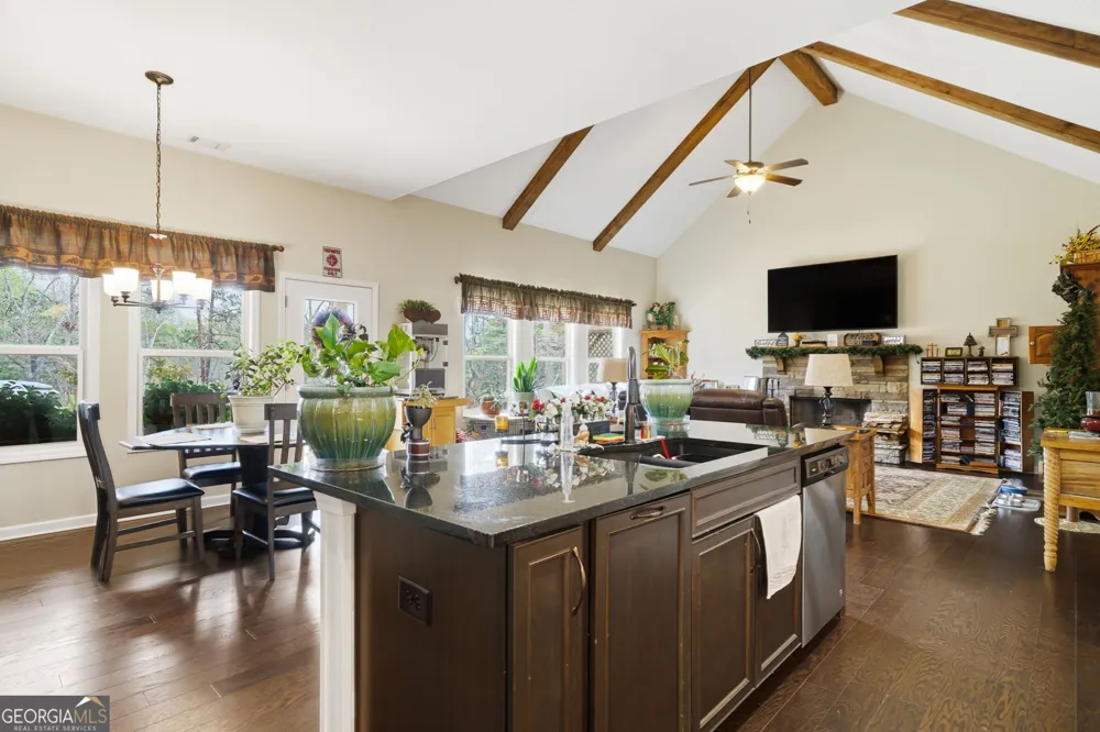 129 White Antelope ST Waleska, GA 30183