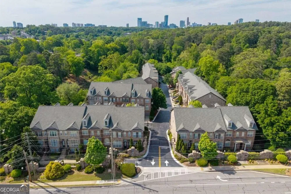 2691 Rivers Edge DR NE Atlanta, GA 30324