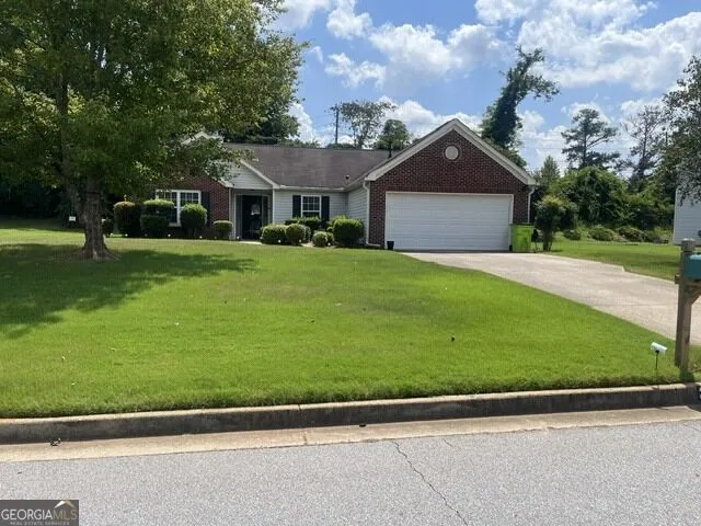 3537 Saddle Creek LN Ellenwood, GA 30294