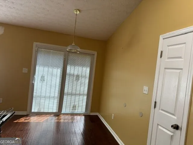 3537 Saddle Creek LN Ellenwood, GA 30294