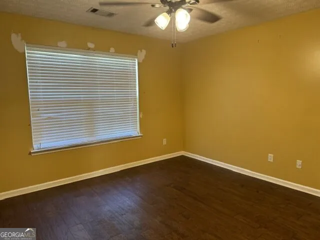 3537 Saddle Creek LN Ellenwood, GA 30294
