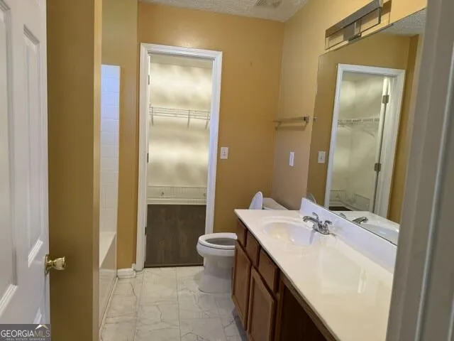 3537 Saddle Creek LN Ellenwood, GA 30294