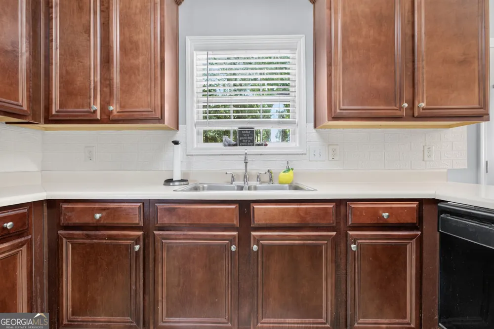 35 Amherst DR Winder, GA 30680